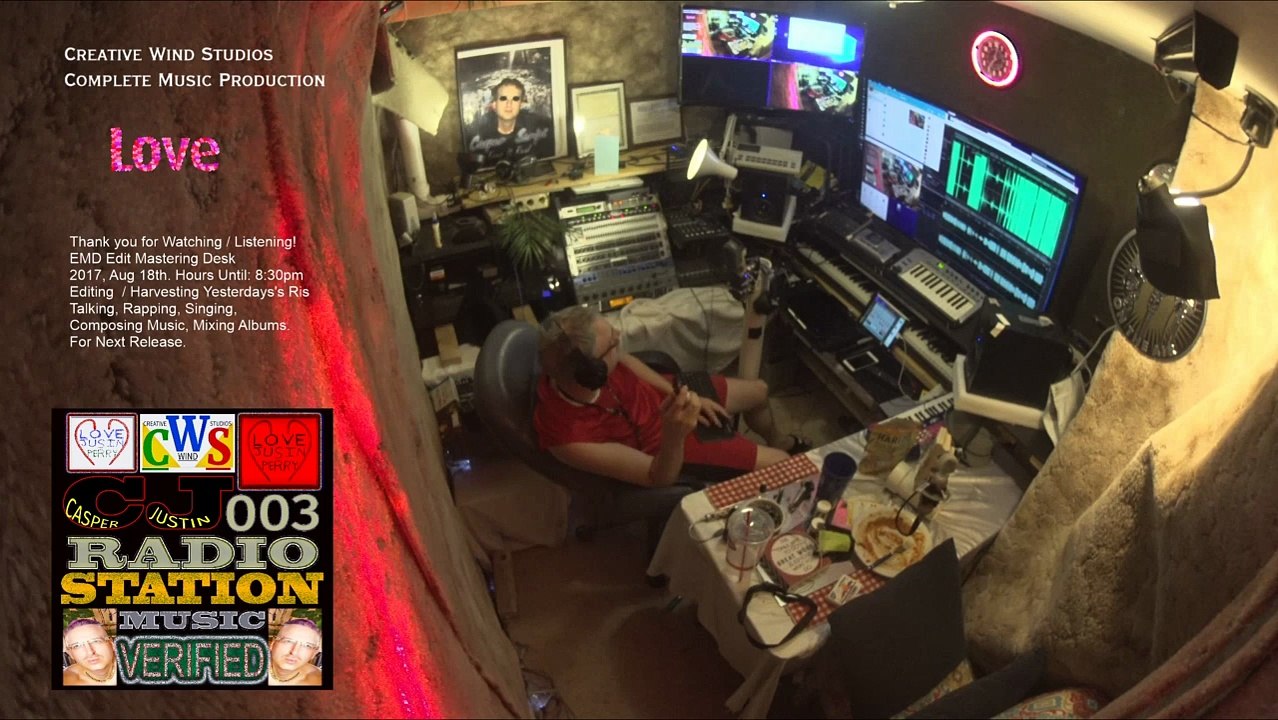 Creative Wind Studios Production Originality Desk (861)