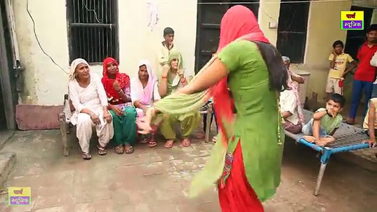 haryanvi dance | इसने तो मज़ा ठा दिया काम छोड़ अपना डांस का सौख पूरा किया| most popular dance video