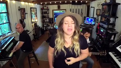 Kelly Clarkson Love On The Brain (Rihanna Cover)