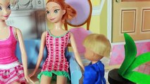 Disney Frozen Princess Annas Kid Toby & Elsa Go Shopping Barbie Mall New Clothes Epic Fro