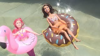Barbie Và Công Chúa Disney Thời Hiện Đại (Tập 2) Barbie Nàng Tiên Cá Ariel Elsa Cởi Phao Thiên Nga -