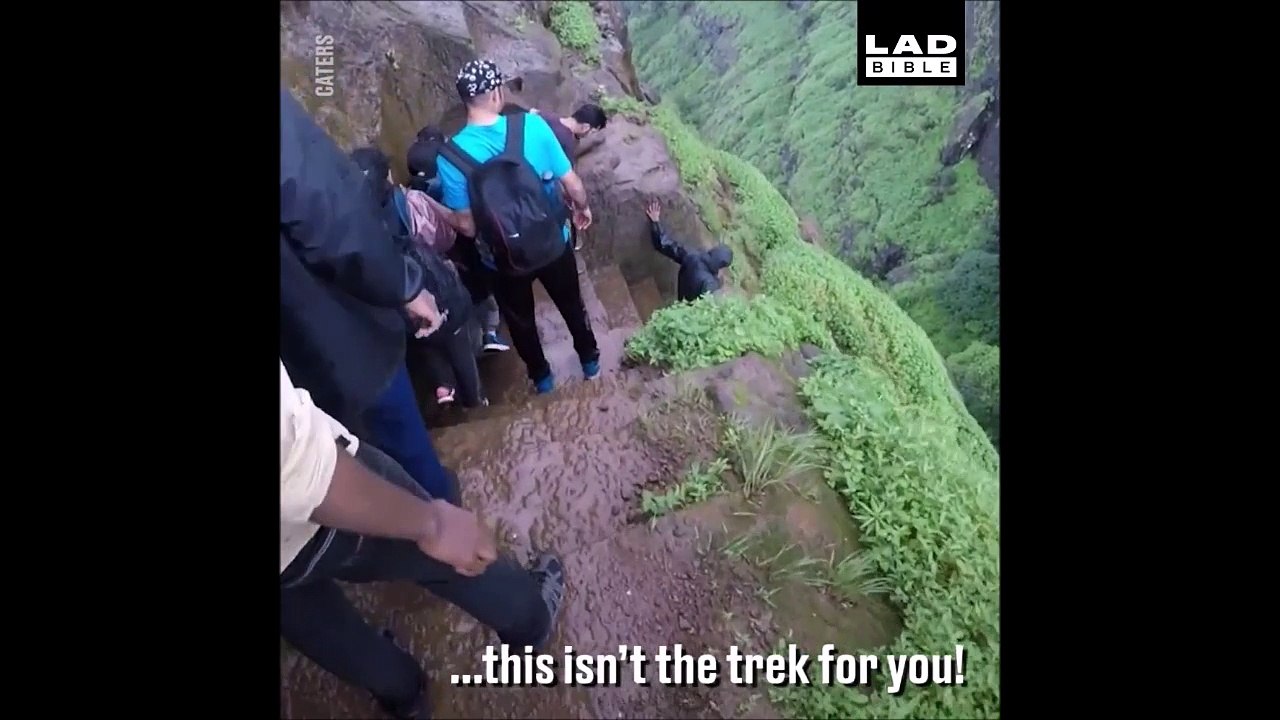 Ce chemin à flanc de montagne en Inde est fou... Vertigineux