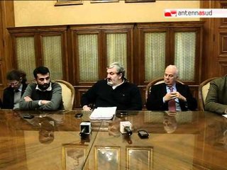 TG  06.02.12 Emergenza maltempo, a Bari scuole chiuse. Massima allerta sulle strade
