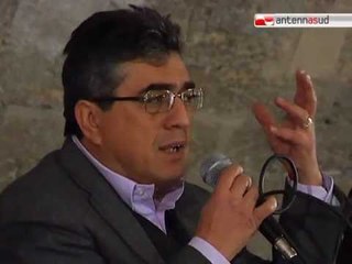 TG 13.02.12 Barletta, Oscar Iarussi racconta la "Dolce Vita" metafora dell'Italia di oggi