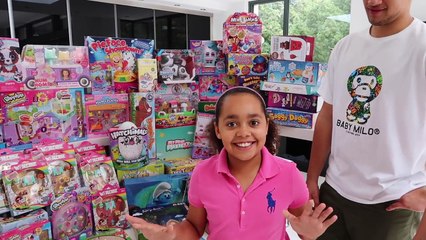 KIDS REACT! Toys AndMe Gives Toy Haul To Kids Charity - Surprise Presents For Kids _ 6M SUBSCRIBERS!-QTJuRR2usNQ