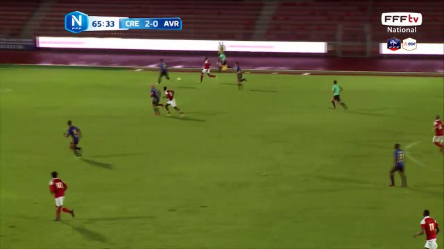 Ballon contré qui aurait pu faire but !