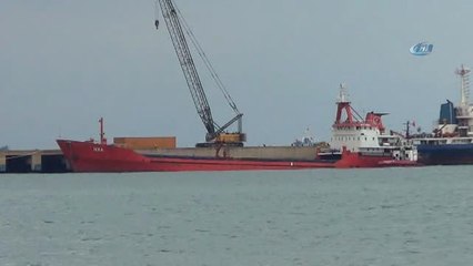 İskenderun Körfezinde Batma Tehlikesi Geçiren Gemi Limana Çekildi