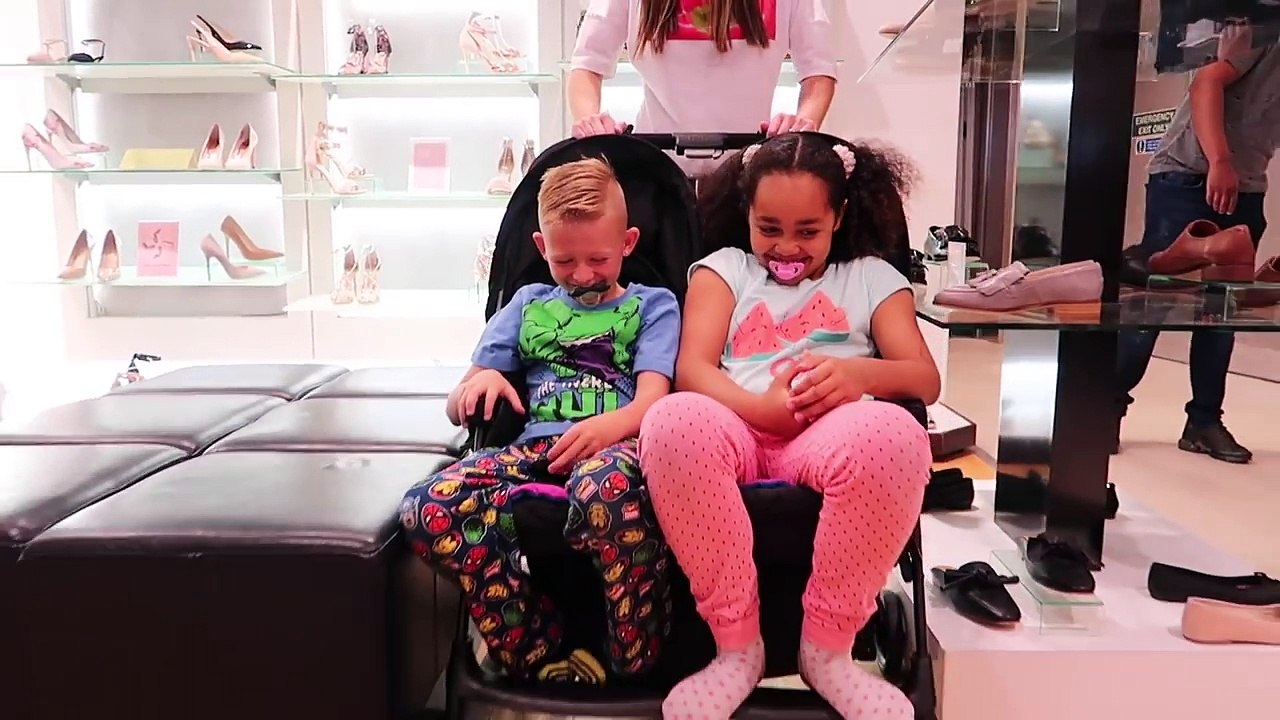 Bad Baby VS Crying baby Hide And Seek In Shopping Mall Toys R US - Mommy Freaks Out!-_soZu-RwQCs