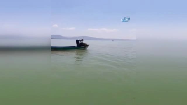 Beyşehir Gölü'nde Bu Defa Balık Değil, 'Hayalet Ağ' Avlıyorlar
