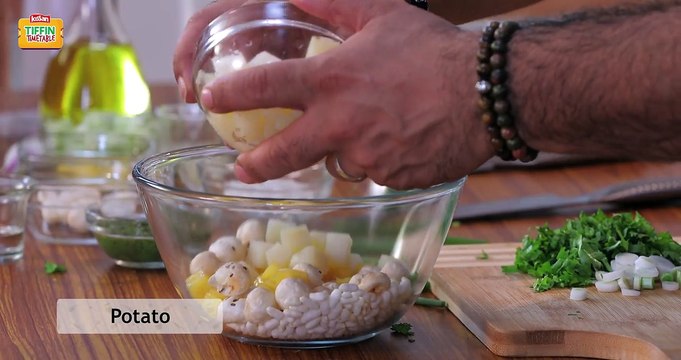 Chatpata Kurmura Bhel - चटपटा कुरमुरा भेल - Murmura Bhel by Vicky Ratnani - Murmura Bhel Recipe