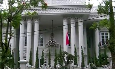 Seperti Inilah Rumah Bos First Travel