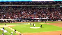 Kenny Lofton tosses ceremonial first pitch at Game 1 of World Series
