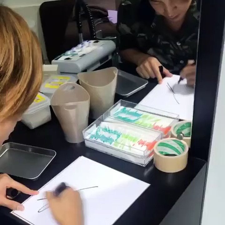 KADOMORI UPLOADED A VIDEO うちのオモニがグンちゃんのファンだと伝えたらサイン書いてくれた ありがと❣️きっと喜ぶ☺️. #チャングンソク#グンちゃん 19.08.2017