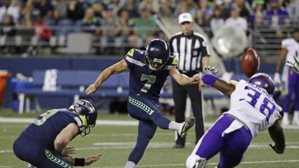 Blair Walsh walks towards Vikings sideline after field goal
