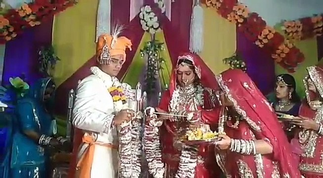 दूल्हे की इज्जत की वाट लग गयी दुल्हन भी हसने लगी Dulhe ki Pent Khul Gyi Sbke Samne