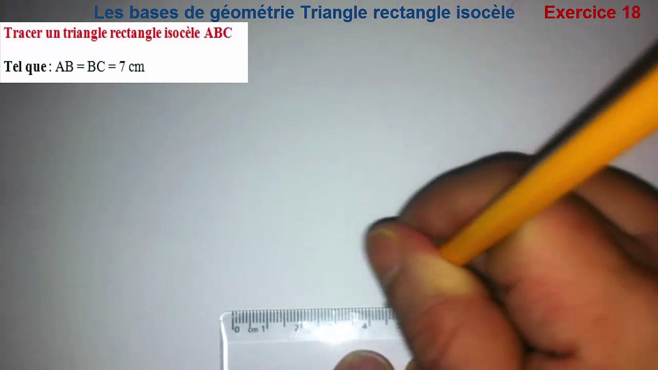 Maths 6ème - Les Bases De La Géométrie : Le triangle rectangle isocèle Exercice 18