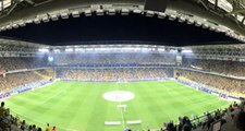 Fenerbahçeli Görevliler, Trabzonsporlu Futbolcuları Tribüne Almayınca Kriz Çıktı