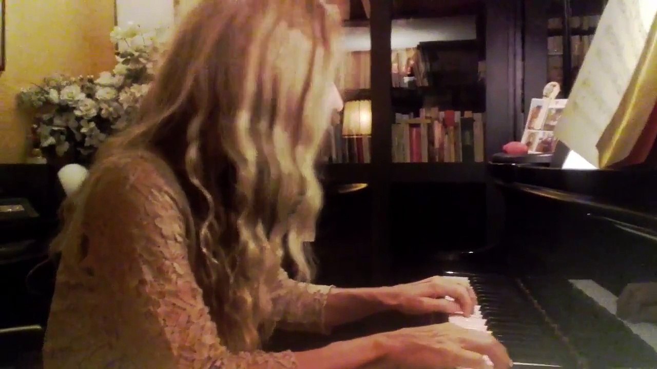 Suzanne Fournier joue la sonate #9 (folio Thalia) de Paul Rhoads