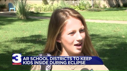 Descargar video: Arkansas School Districts Ban Students From Going Outside During Solar Eclipse