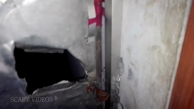 Strange Face !! Real Ghost Caught On Camera From A Abandoned Building _ Scary videos _ Ghost Videos