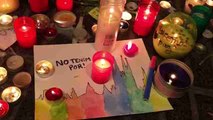 Vigilia en La Rambla: Flores, velas y mensajes de solidaridad