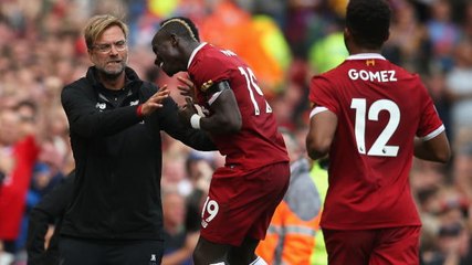 Descargar video: Klopp laughs off Liverpool pressure claims