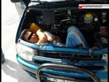 TG 14.05.12 Afghano nascosto nel vano motore per 20 ore, arrestati due bulgari a Bari