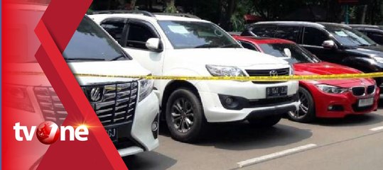 Deretan Mobil Mewah Milik Dirut First Travel yang Disita Polisi