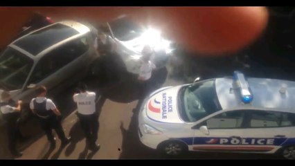 Montargis: La police ouvre le feu sur un suspect armé d'un couteau - Toute la scène filmée par un amateur