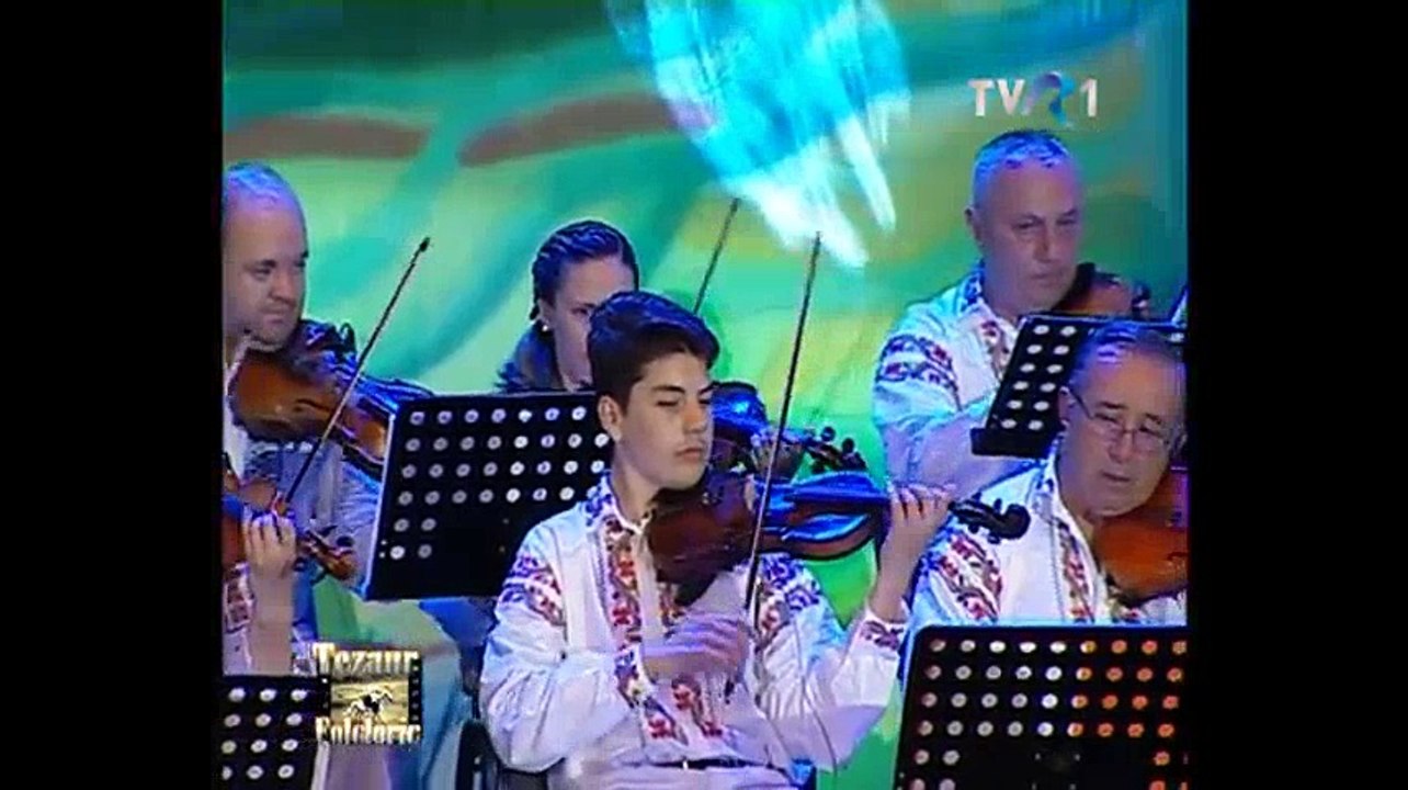 Simona Mazare si Iustina Irimia - Jucati, fete si flacai (Festivalul National de folclor Ion Dragoi - Bacau 2017)