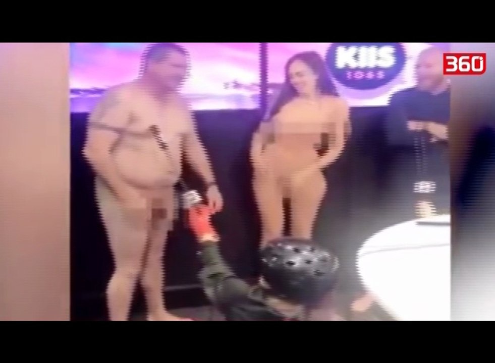 Nudo ne transmetim direkt, burri peson ereksion (360video)