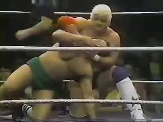 Dusty Rhodes vs. Johnny Rodz WWF 1981