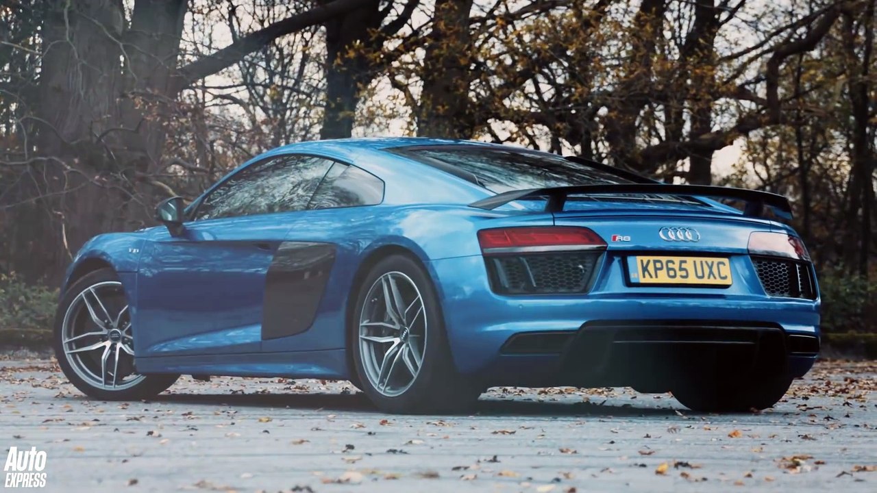 Audi R8 V10 Plus vs Porsche 911 Turbo