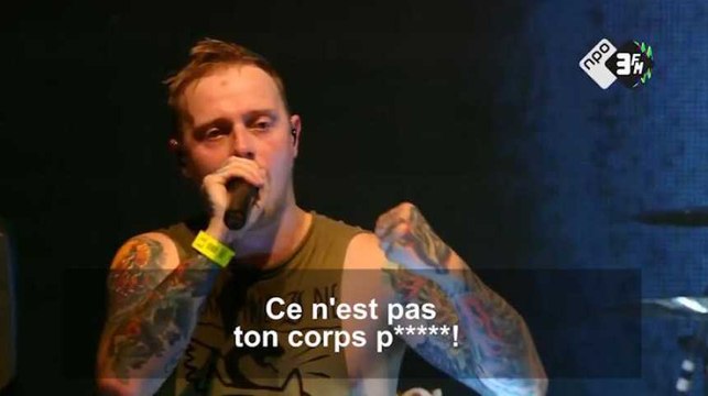 Il interrompt son concert pour dénoncer une agression sexuelle dans la salle