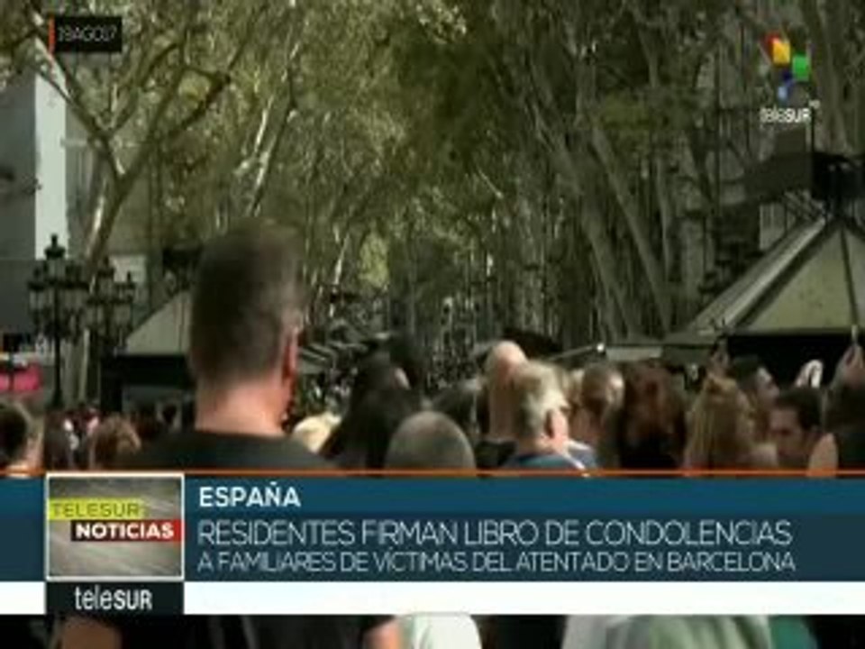 Continúan los homenajes a las víctimas de ataque en Las Ramblas