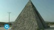 Extraterrestres le piden construir una pirámide en Coahuila | Qué Importa