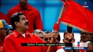 Nicolás Maduro canta 