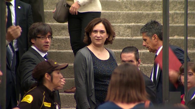 Autoridades asisten a la misa en memoria de las víctimas