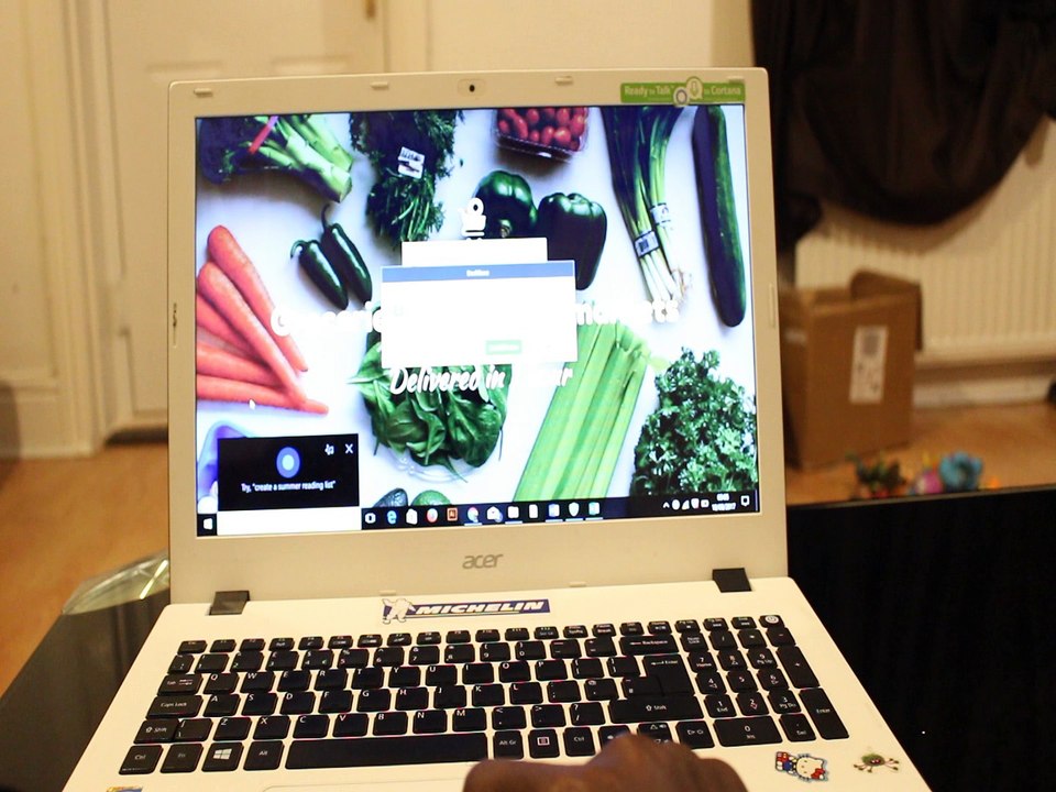 Acer Aspire ,E5-573 15.6-Inch ,Laptop White ,- (Intel Core i3-5005U, 8 GB RAM, 1000 GB HDD, Integrated Graphics, Windows