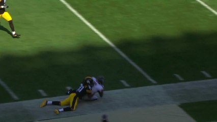 Reggie Davis goes LONG for a spectacular 44-yard catch