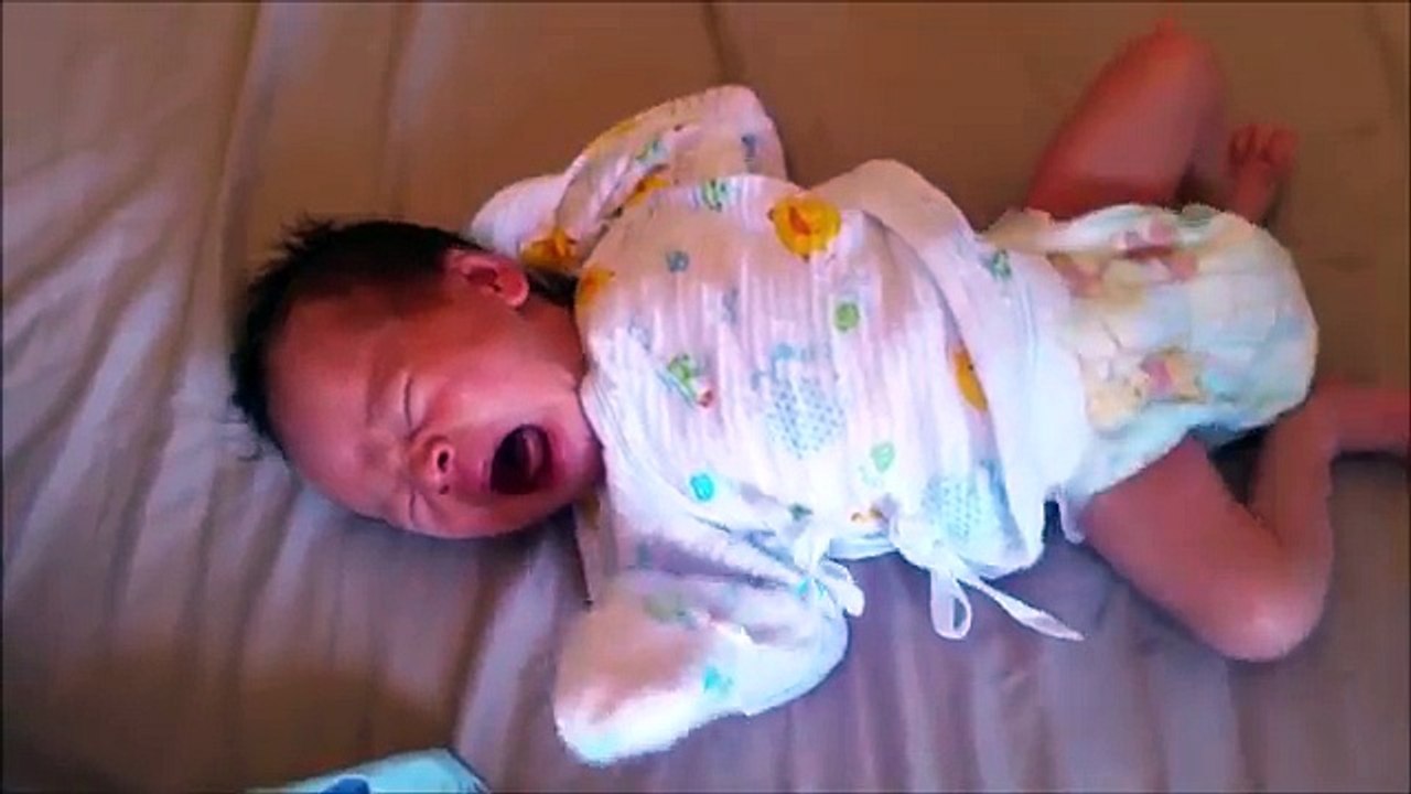 BABIES POOPING