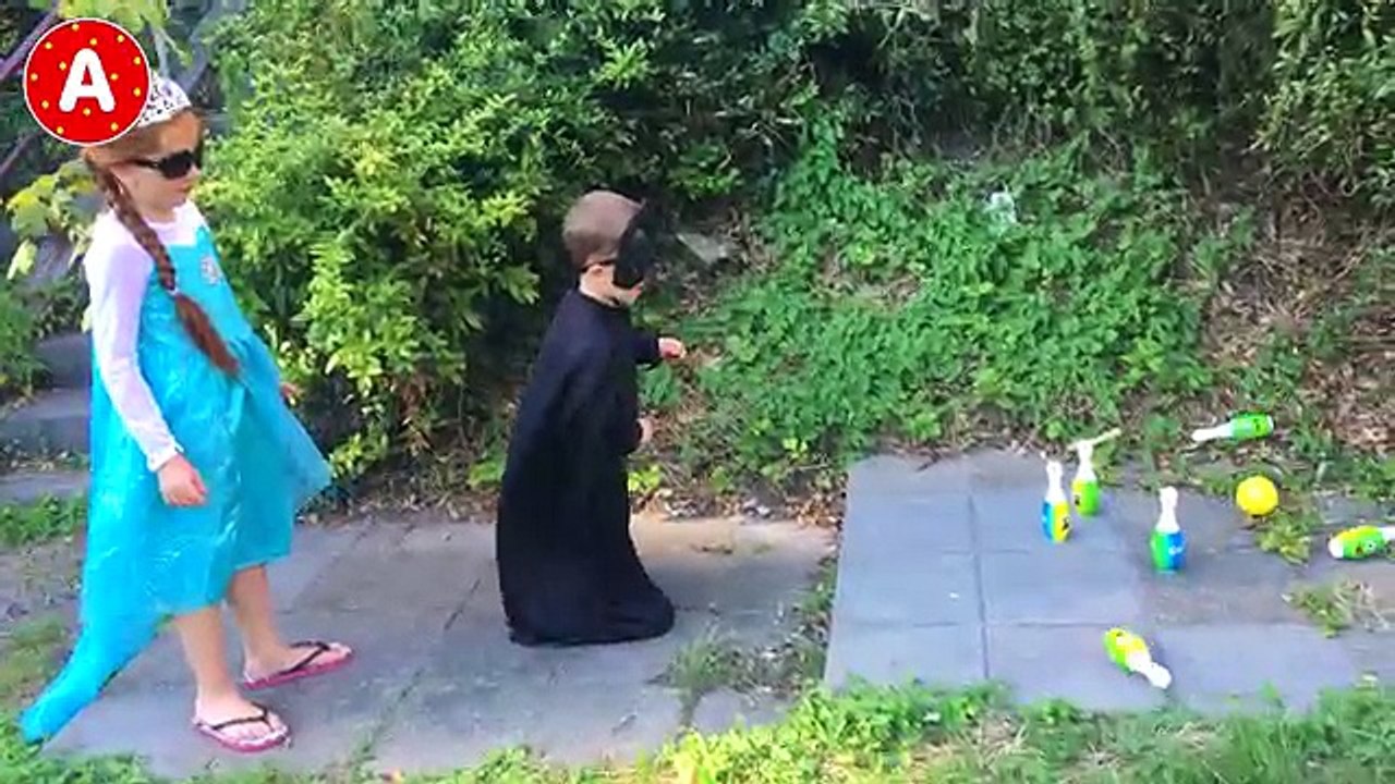 Et gelé génie maléfique sirène rose Fille de laraignée homme araignée contre Elsa w joker ariel ba