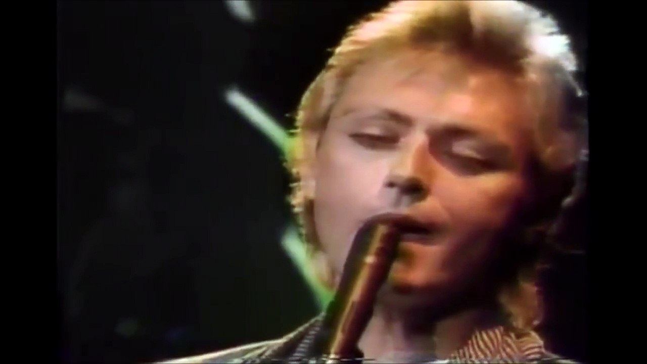 The Cars Drive (Live)