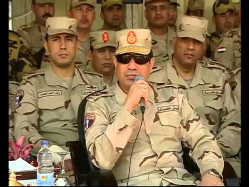 المشير السيسى يتفقد أحد تشكيلات القوات المسلحة بعد إعادة تنظيمها وتطويرها وفقاً لأحدث النظم القتالية