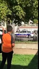 Des policiers français tuent un homme qui essaie de prendre la fuite.