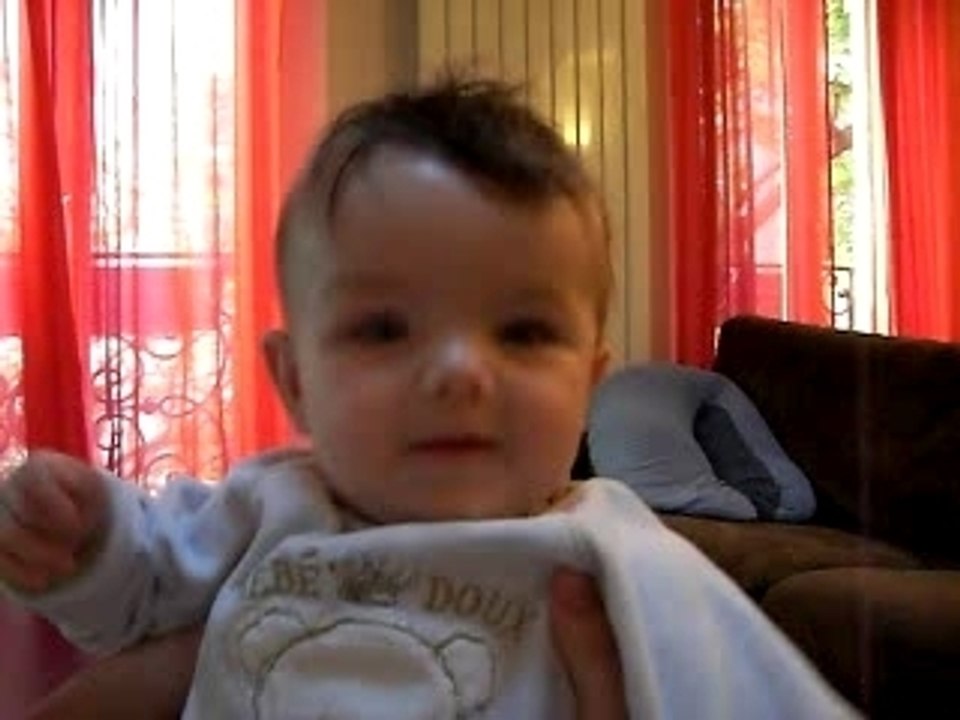 justin mange la camera