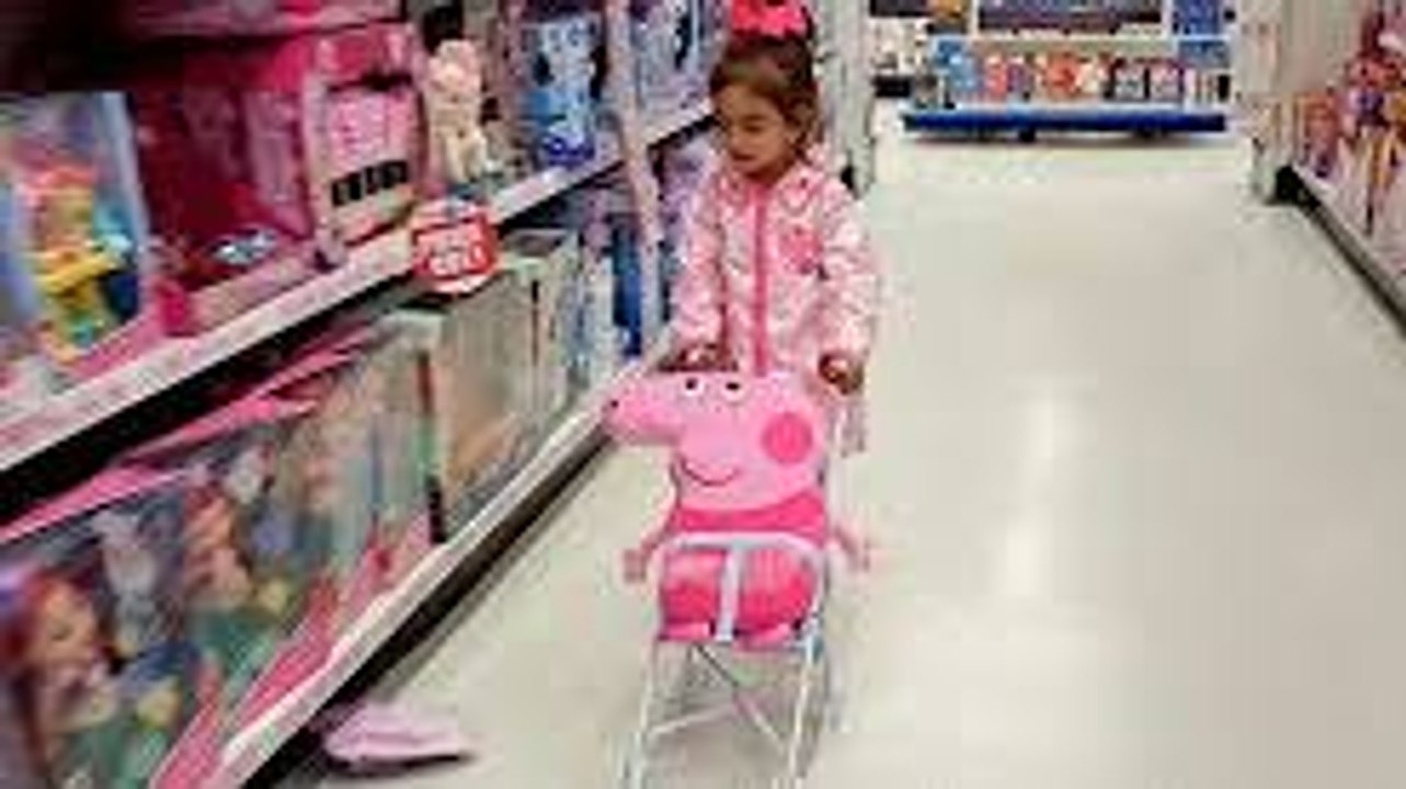 Doing Shopping with Peppa Pig - Toy Store - Doll Pushchair