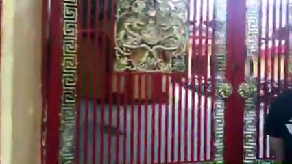 Nam Huỳnh Đạo đóng cổng, không tiếp Flores