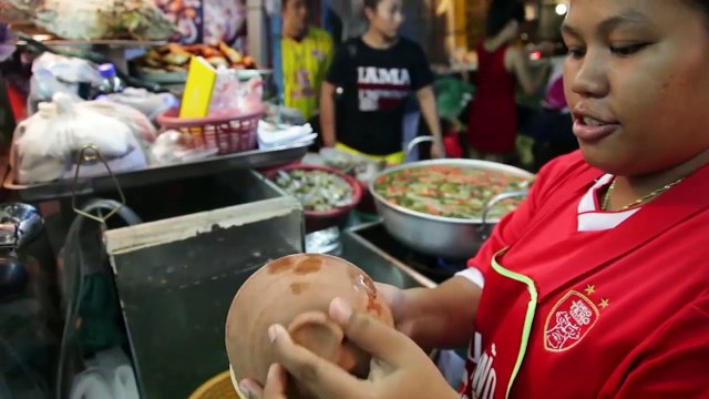 Những đặc sản kỳ lạ có một không hai trên thế giới không phải ai cũng dám thử qua