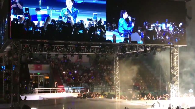 Sơn Tùng hát chay Chắc ai đó sẽ về